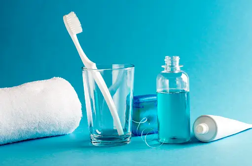 “The Compact Companion: Unlocking the Power of Travel-Sized Mouthwash”