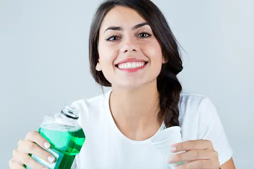 “From Globetrotters to Weekend Explorers: How Travel-Sized Mouthwash Fits Every Journey”